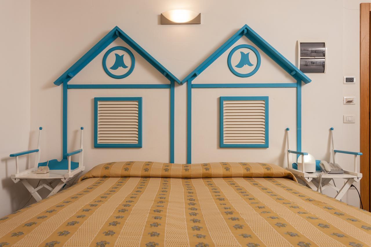 Hotel Resort Marinella ガビッチェ・マーレ エクステリア 写真