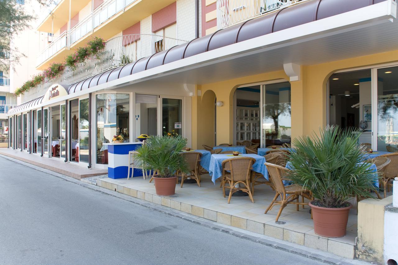 Hotel Resort Marinella ガビッチェ・マーレ エクステリア 写真