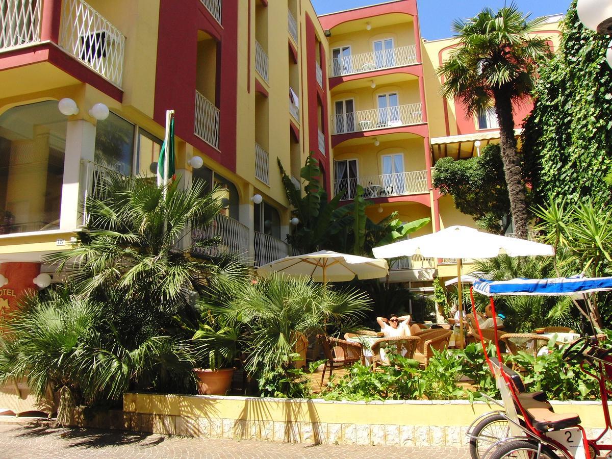 Hotel Resort Marinella ガビッチェ・マーレ エクステリア 写真