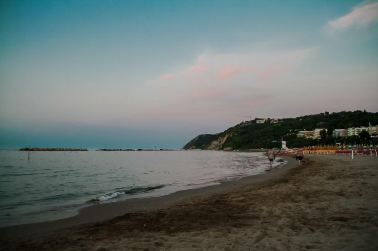 Hotel Resort Marinella ガビッチェ・マーレ エクステリア 写真